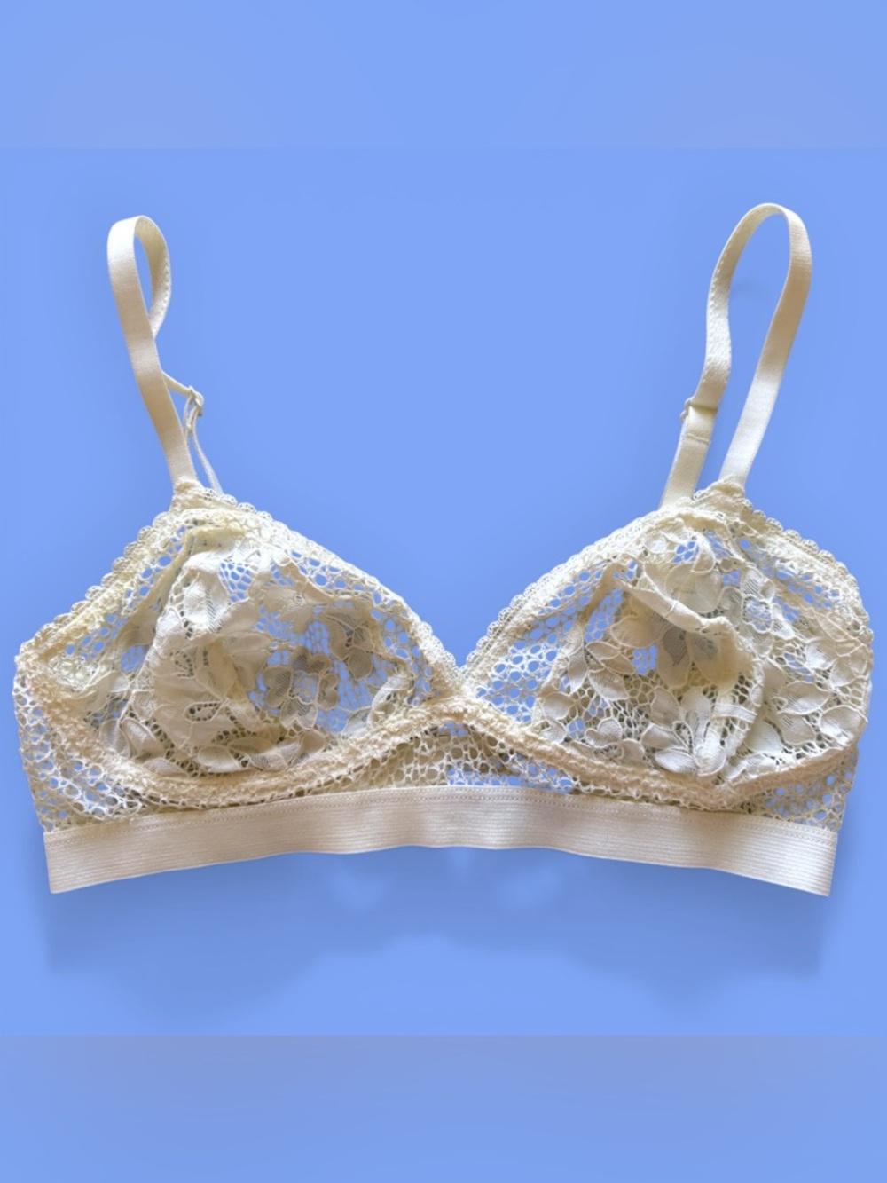 ELSE Lingerie Ivory Peony Lace Soft Bralette - size 32D - Wireless - EUC
